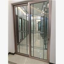 福(fu)州門(men)業新(xin)勢力 鎂(mei)格軒(xuan)雅(ya)與鎂(mei)合(he)金(jin)門(men)業的(de)發(fa)展